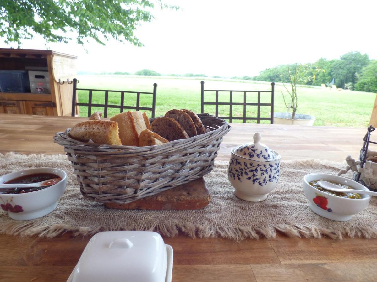 Britavit Bed & Breakfast Saint-Avit-Senieur Ngoại thất bức ảnh
